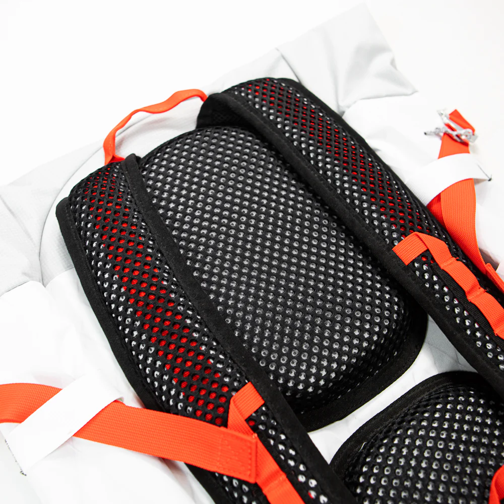 ACG Aysen (White/Photon Dust-Black) - Image 2
