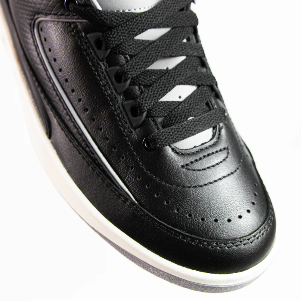 Air Jordan 2 Retro GS (Black/Cement Grey-Fire Red) - Image 7