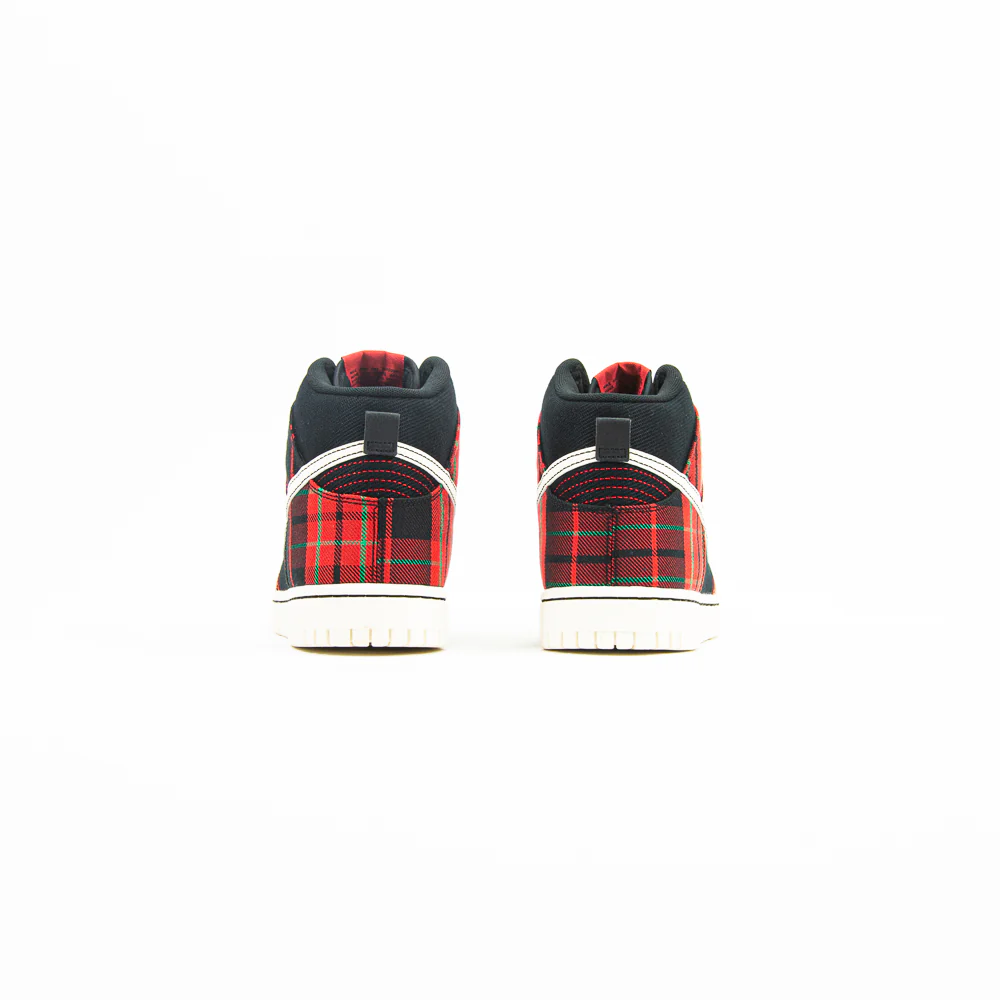 Dunk Hi Retro SE (Black/Pale Ivory) - Image 3