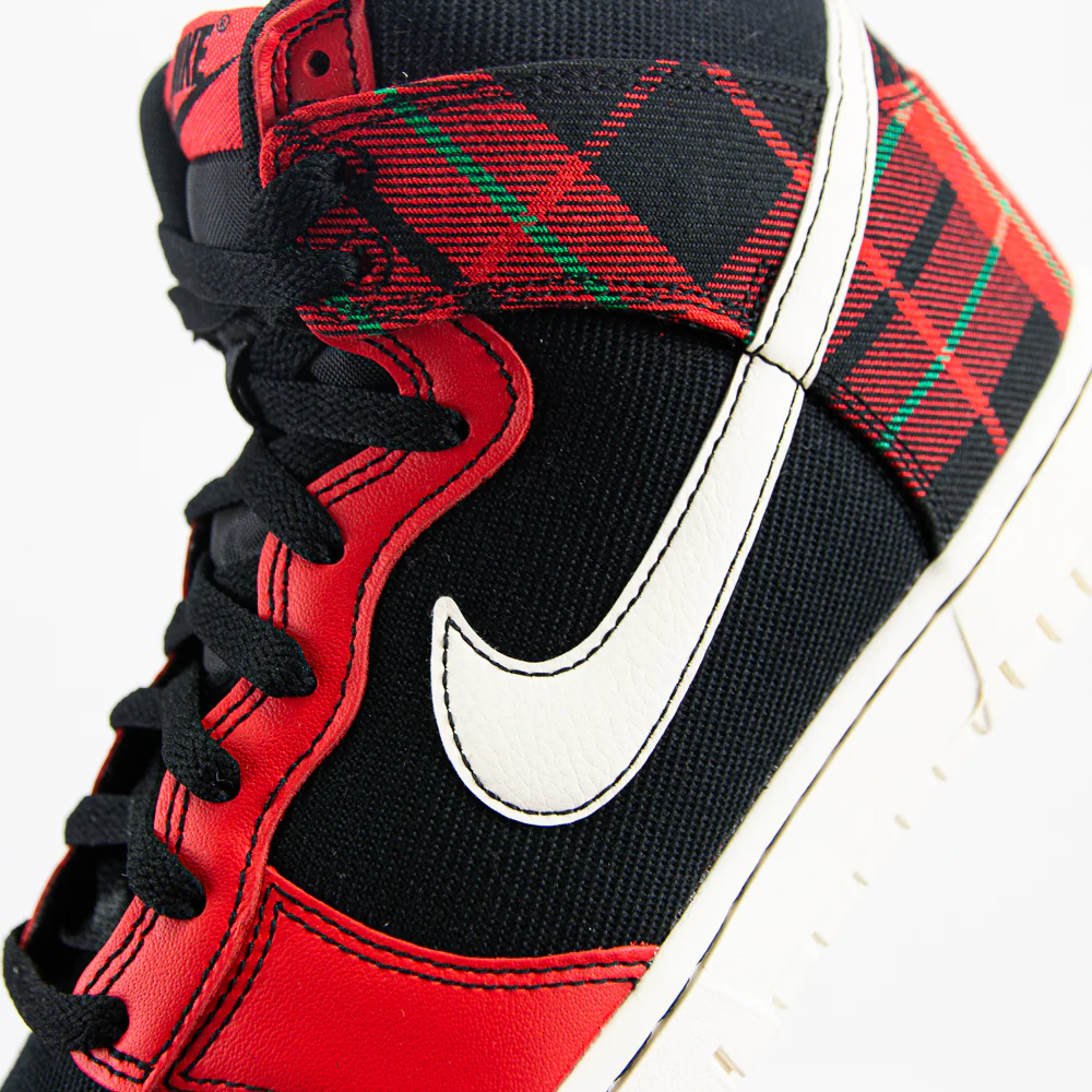 Dunk Hi Retro SE (Black/Pale Ivory) - Image 6