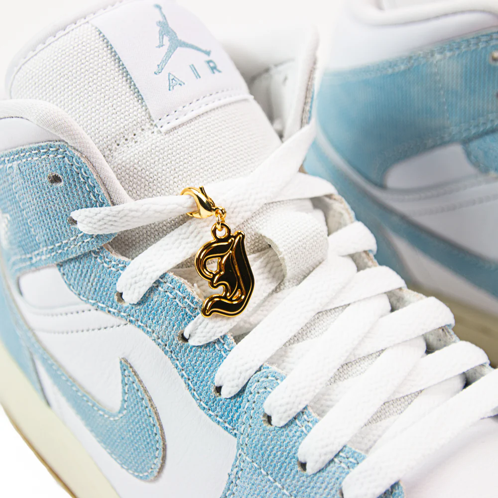 Wmns Air Jordan 1 Mid SE (White/Worn Blue-Sail) - Image 3